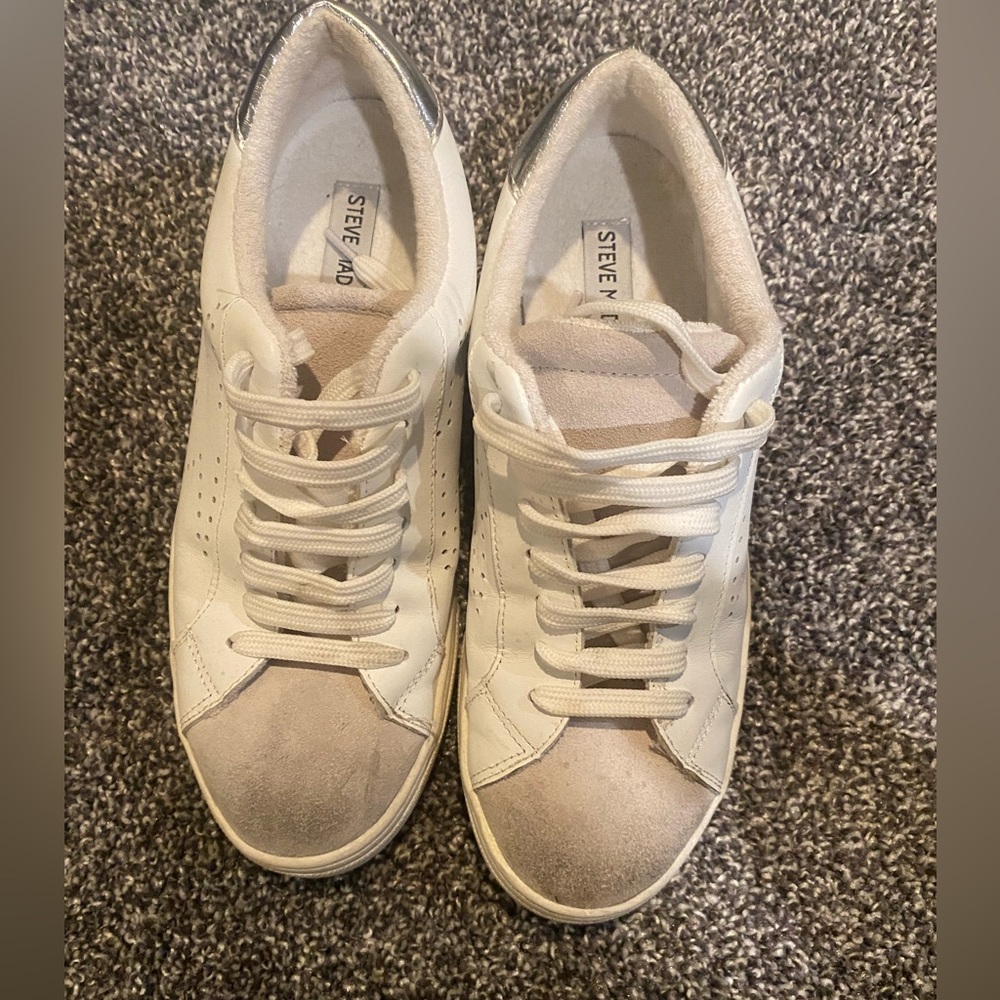 Steven Madden Womens Rezume Sneakers